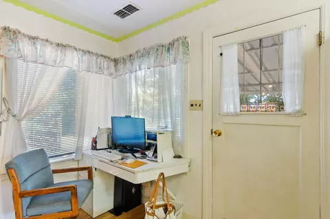 Entry Way - 541 Hartnell Ave, Redding, CA 96002 photo 1 of 1
