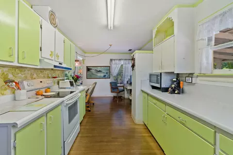Kitchen - 541 Hartnell Ave, Redding, CA 96002 photo 2 of 4