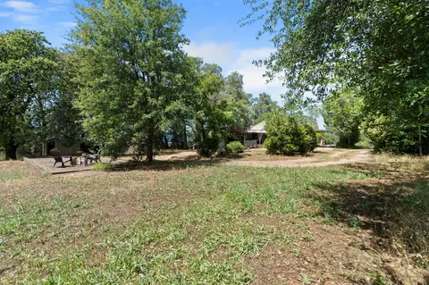 Exterior - 541 Hartnell Ave, Redding, CA 96002 photo 13 of 15