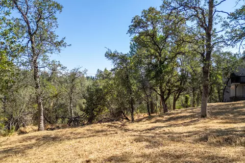 866 Pioneer Dr, Redding, CA 96001 photo 9