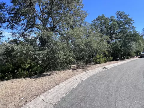 866 Pioneer Dr, Redding, CA 96001 photo 8