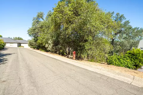 866 Pioneer Dr, Redding, CA 96001 photo 14