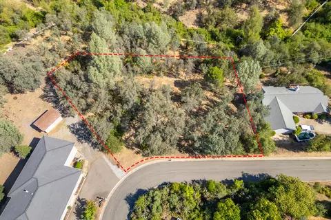 866 Pioneer Dr, Redding, CA 96001