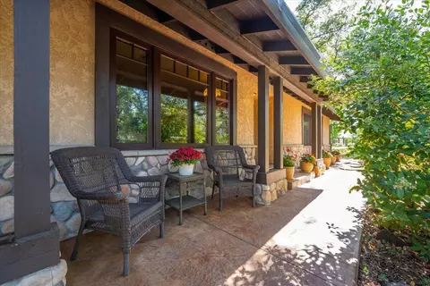 21880 Oak Meadow Rd, Palo Cedro, CA 96073
