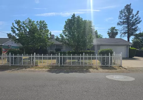 2803 Larkspur Ln, Redding, CA 96002