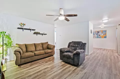 Living - 1289 Hemlock Ave, Anderson, CA 96007 photo 2 of 2