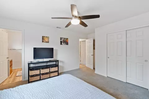 Bedroom - 1289 Hemlock Ave, Anderson, CA 96007 photo 2 of 5