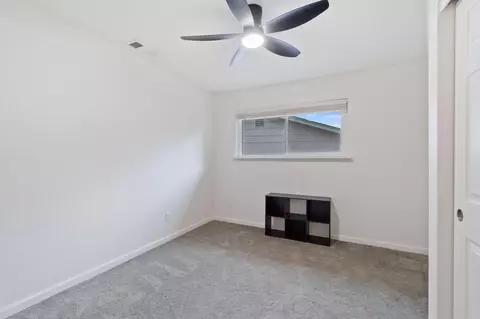 Bedroom - 1289 Hemlock Ave, Anderson, CA 96007 photo 4 of 5