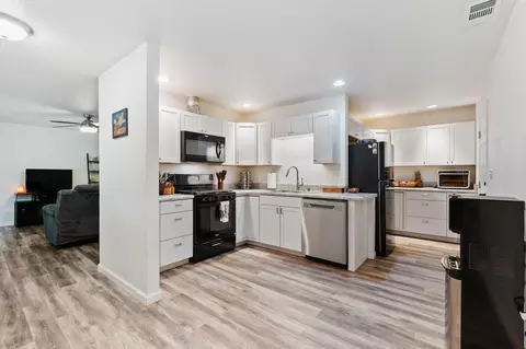 Kitchen - 1289 Hemlock Ave, Anderson, CA 96007 photo 1 of 2