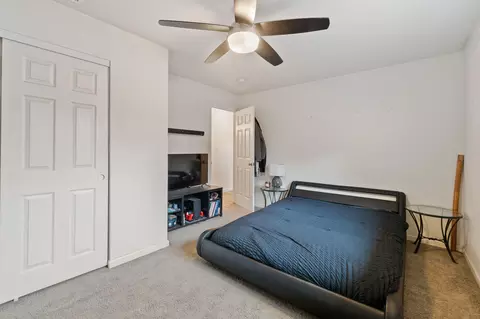 Bedroom - 1289 Hemlock Ave, Anderson, CA 96007 photo 3 of 5