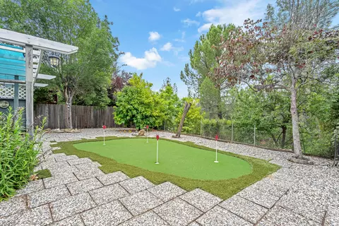 Exterior - 3355 Landmark Ct, Redding, CA 96003 photo 9 of 13