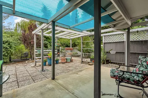Exterior - 3355 Landmark Ct, Redding, CA 96003 photo 4 of 13