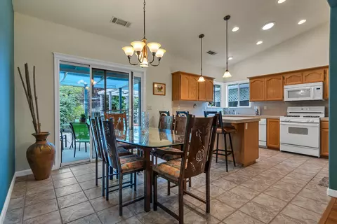 Dining - 3355 Landmark Ct, Redding, CA 96003 photo 2 of 2
