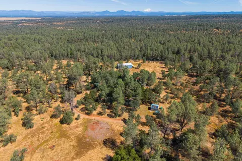 25350 Buffalo Dr, Anderson, CA 96007