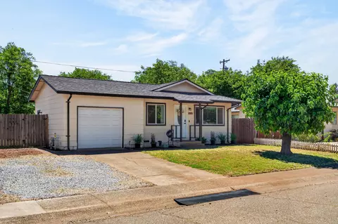 2315 Galaxy Way, Redding, CA 96002