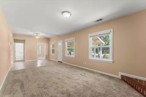 Living - 5 Gurnsey Ave, Red Bluff, CA 96080 photo 3 of 4
