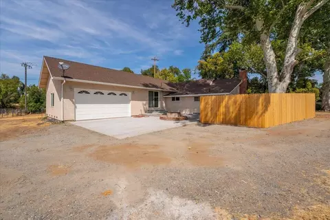 Exterior - 5 Gurnsey Ave, Red Bluff, CA 96080 photo 7 of 10