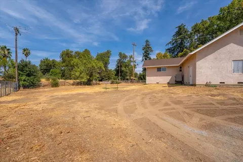 Exterior - 5 Gurnsey Ave, Red Bluff, CA 96080 photo 9 of 10