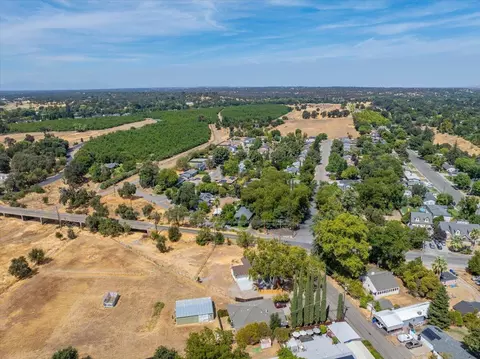 View/Area - 5 Gurnsey Ave, Red Bluff, CA 96080 photo 5 of 6