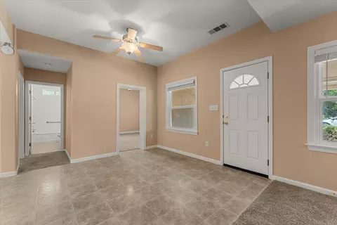 Entry Way - 5 Gurnsey Ave, Red Bluff, CA 96080 photo 1 of 2