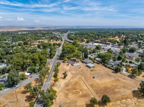 View/Area - 5 Gurnsey Ave, Red Bluff, CA 96080 photo 3 of 6