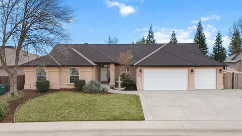 3183 Agassi Ln, Redding, CA 96002