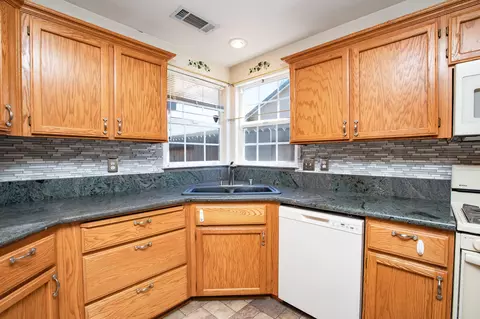 Kitchen - 5512 Mill Pond Ln, Redding, CA 96001 photo 3 of 3