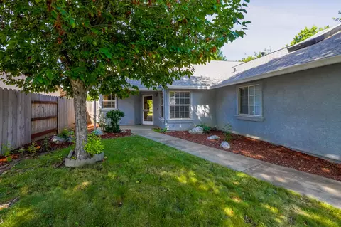 Exterior - 5512 Mill Pond Ln, Redding, CA 96001 photo 4 of 11