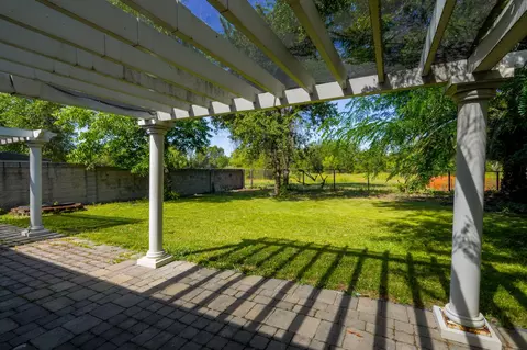 Exterior - 5512 Mill Pond Ln, Redding, CA 96001 photo 11 of 11