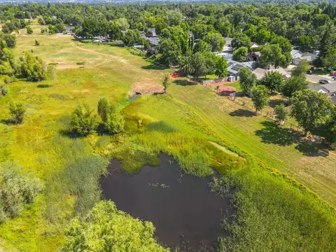 View/Area - 5512 Mill Pond Ln, Redding, CA 96001 photo 1 of 7