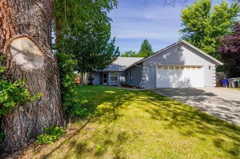 Exterior - 5512 Mill Pond Ln, Redding, CA 96001 photo 2 of 11