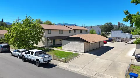 3320 Magnums Way, Redding, CA 96003