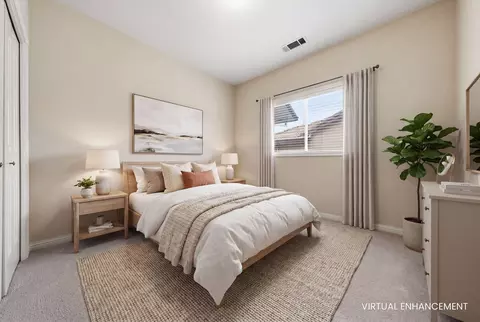 Bedroom - 3953 Eagle Pkwy, Redding, CA 96001 photo 3 of 8