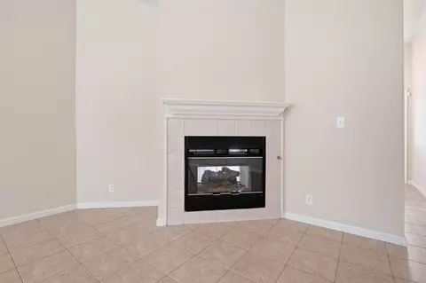 Living - 3953 Eagle Pkwy, Redding, CA 96001 photo 7 of 10