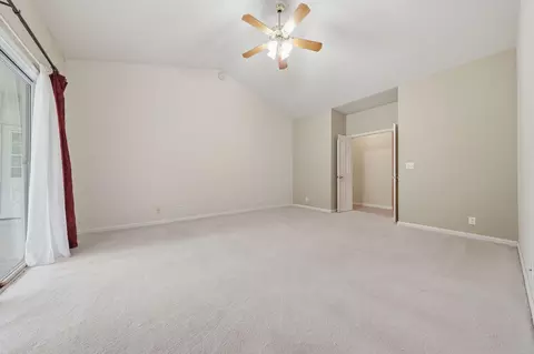Bedroom - 3953 Eagle Pkwy, Redding, CA 96001 photo 2 of 8