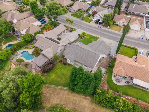 View/Area - 3953 Eagle Pkwy, Redding, CA 96001 photo 6 of 12
