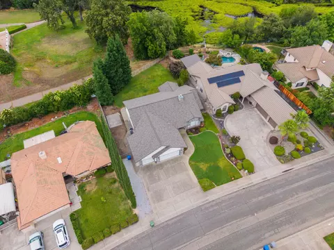 View/Area - 3953 Eagle Pkwy, Redding, CA 96001 photo 2 of 12