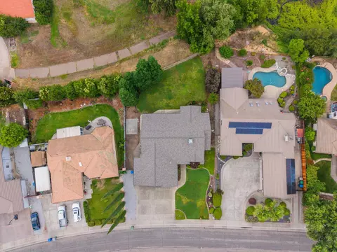 View/Area - 3953 Eagle Pkwy, Redding, CA 96001 photo 4 of 12