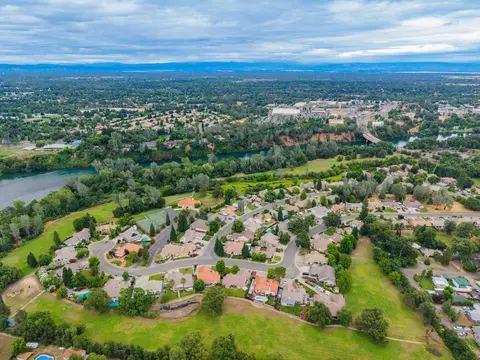 View/Area - 3953 Eagle Pkwy, Redding, CA 96001 photo 9 of 12
