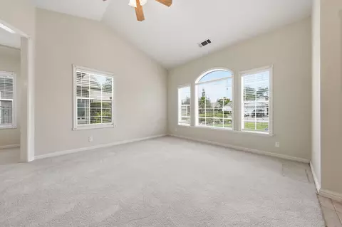 Living - 3953 Eagle Pkwy, Redding, CA 96001 photo 2 of 10