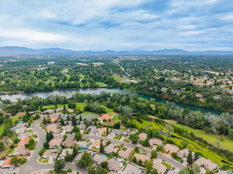 View/Area - 3953 Eagle Pkwy, Redding, CA 96001 photo 11 of 12