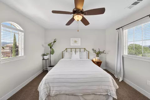 Bedroom - 5556 Diamond Ridge Dr, Redding, CA 96003 photo 3 of 4