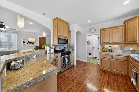 Kitchen - 5556 Diamond Ridge Dr, Redding, CA 96003 photo 2 of 4