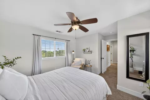 Bedroom - 5556 Diamond Ridge Dr, Redding, CA 96003 photo 4 of 4