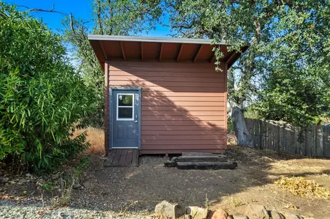 Exterior - 3821 Pebble Dr, Redding, CA 96001 photo 19 of 20