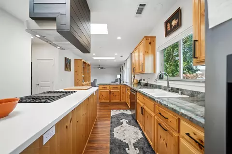 Kitchen - 3821 Pebble Dr, Redding, CA 96001 photo 4 of 6