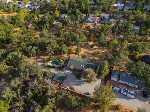 View/Area - 3821 Pebble Dr, Redding, CA 96001 photo 17 of 18