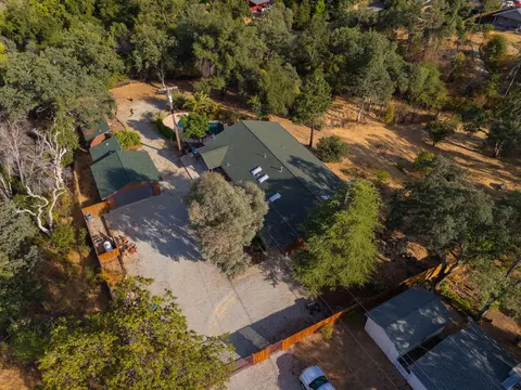 View/Area - 3821 Pebble Dr, Redding, CA 96001 photo 2 of 18