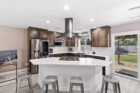 Kitchen - 4143 Saint Patricks Ave, Redding, CA 96003 photo 3 of 6