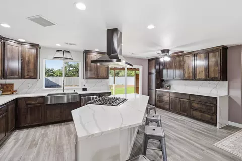 Kitchen - 4143 Saint Patricks Ave, Redding, CA 96003 photo 5 of 6